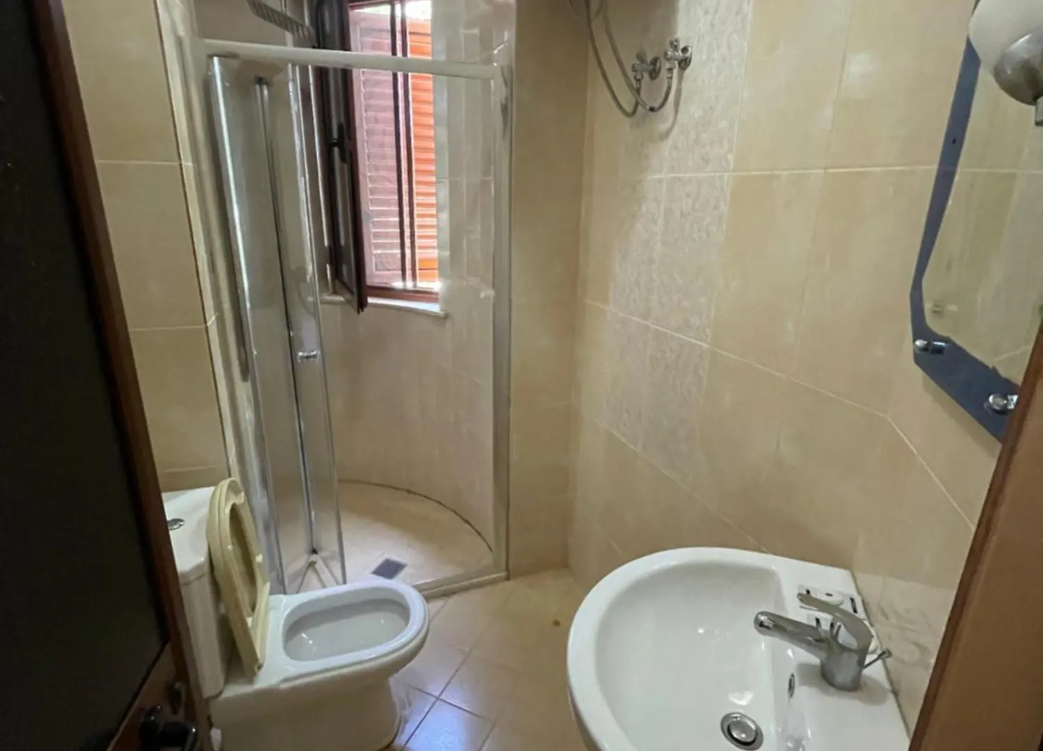 Hotel Freedom Lezhe 0*,